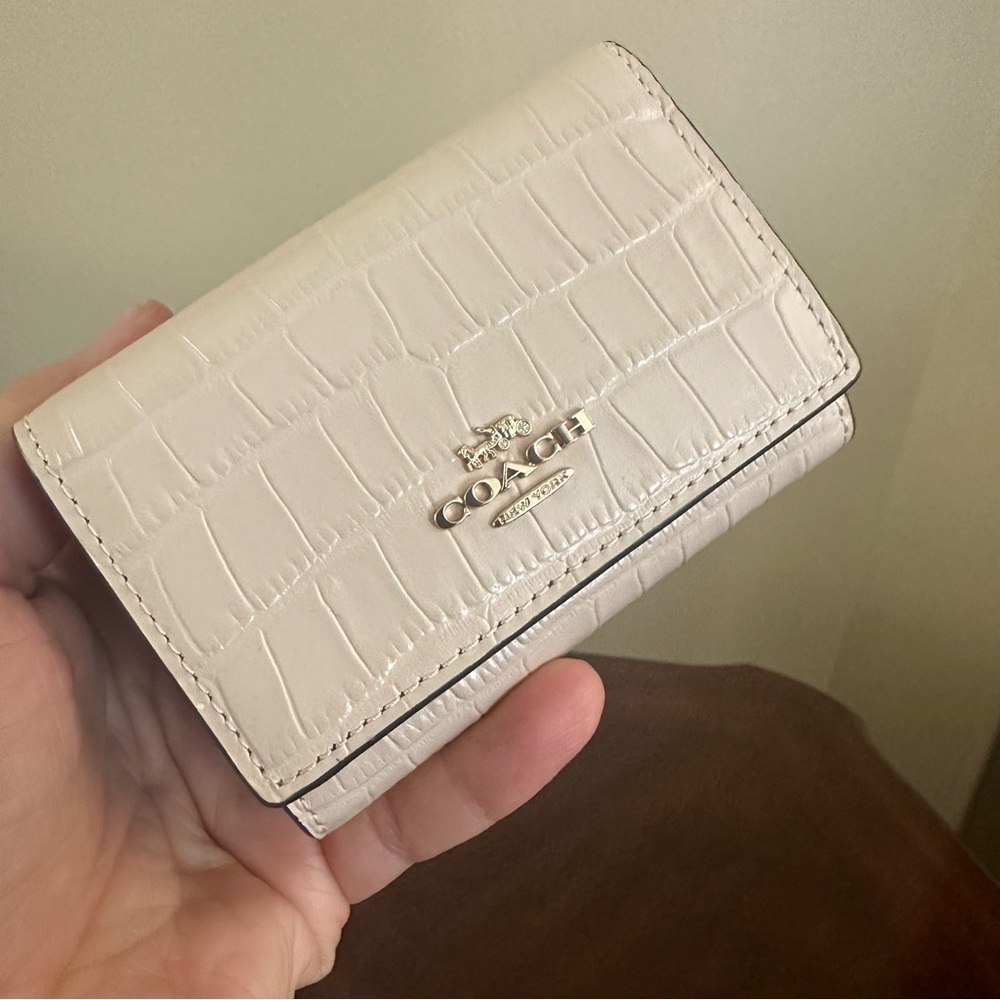 New Coach Micro Wallet - Picture 12 of 16